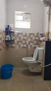 Bathroom Image of 620 Sq.ft 1 BHK Apartment / Flat for rent in Halasuru Bengaluru for Rs. 32000