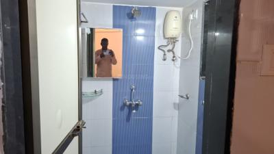 Bathroom Image of 500 Sq.ft 1 BHK Apartment / Flat for rent in Agripada Mumbai for Rs. 45000