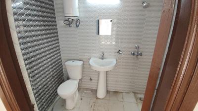 Image of 1050 Sq.ft 2.5 BHK Apartment / Flat for sale in Amrapali Verona Heights, Noida Extension, Greater Noida for Rs. 8800000