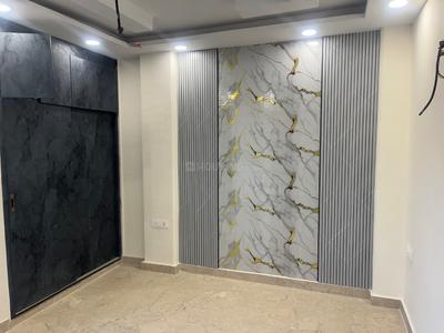 Bedroom Image of 950 Sq.ft 2 BHK Builder Floor for sale in Ramesh Nagar New Delhi for Rs. 15500000