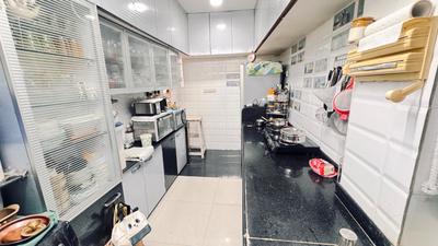 Bathroom Image of 945 Sq.ft 2 BHK Apartment / Flat for sale in Simandhar Enclave, Ghatlodiya Ahmedabad for Rs. 5800000
