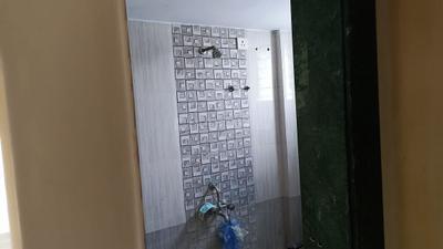 Bathroom Image of 1100 Sq.ft 2 BHK Independent House for rent in Manjari Budruk Pune for Rs. 8000