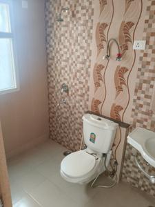 Bathroom Image of 1294 Sq.ft 3 BHK Apartment / Flat for sale in Purvanchal Royal City, Chi V Greater Noida for Rs. 18000000