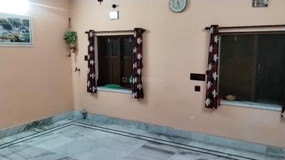 Living Room Image of 1100 Sq.ft 2 BHK Builder Floor for rent in Joka Kolkata for Rs. 8000