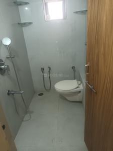 Bathroom Image of 1600 Sq.ft 3 BHK Apartment / Flat for rent in Shewalkar Towers, Gandhi Nagar Nagpur for Rs. 25000