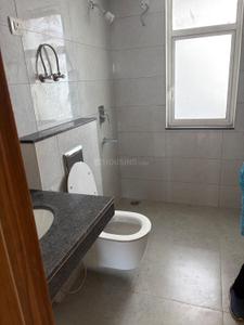 Bathroom Image of 1570 Sq.ft 4 BHK Apartment / Flat for rent in Godrej Windsor At Godrej Golf Links, Jaypee Greens Greater Noida for Rs. 65000