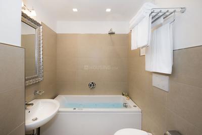 Bathroom Image of 5500 Sq.ft 8 BHK Apartment / Flat for sale in K Raheja Classique, Andheri West Mumbai for Rs. 250000000