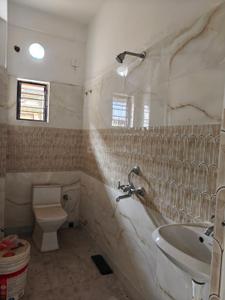 Bathroom Image of 1050 Sq.ft 3 BHK Apartment / Flat for sale in Baghajatin Kolkata for Rs. 6000000
