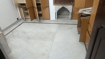 Bedroom Image of 1350 Sq.ft 3 BHK Apartment / Flat for rent in Batla Apartments, Patparganj New Delhi for Rs. 34000