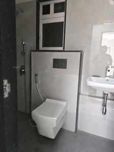 Common Bathroom One Image of 2000 Sq.ft 4 BHK Apartment / Flat for sale in Parinee Aria, Juhu Mumbai for Rs. 112500000