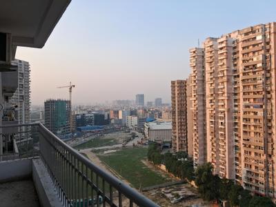 Bedroom Two Image of 2385 Sq.ft 4 BHK Apartment / Flat for rent in Supertech Cape Town, Sector 74 Noida for Rs. 51000