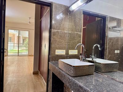 Image of 2300 Sq.ft 4 BHK Apartment / Flat for sale in Emaar Commonwealth Games Village, Pandav Nagar, New Delhi for Rs. 105000000