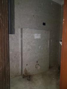 Common Bathroom Image of 800 Sq.ft 2 BHK Builder Floor for rent in Chhattarpur New Delhi for Rs. 24000