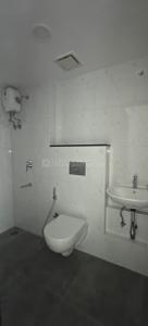 Bathroom Image of 700 Sq.ft 2 BHK Apartment / Flat for sale in Lodha Amara, Thane West Thane for Rs. 12700000