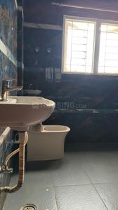 Bathroom Image of 500 Sq.ft 1 RK Apartment / Flat for rent in Halasuru Bengaluru for Rs. 17000