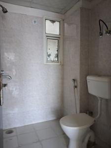 Common Bathroom Image of 915 Sq.ft 2 BHK Apartment / Flat for sale in Panchsheel Greens 2, Noida Extension Greater Noida for Rs. 7850000