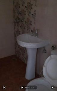 Bathroom Image of 1100 Sq.ft 2.5 BHK Apartment / Flat for sale in Noida Extension Greater Noida for Rs. 9400000
