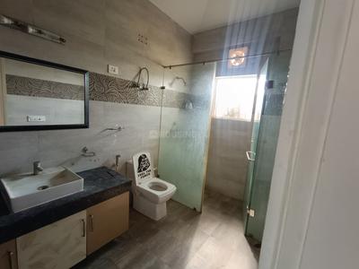 Bathroom Image of 3008 Sq.ft 4 BHK Villa for sale in Paramount Golfforeste Villas, Surajpur Greater Noida for Rs. 33000000