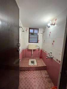 Bathroom Image of 932 Sq.ft 2 BHK Apartment / Flat for sale in Pozhichalur Chennai for Rs. 7500000
