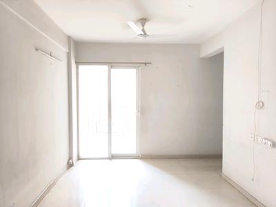 Living Room Image of 700 Sq.ft 2 BHK Apartment / Flat for sale in Signature Global The Millennia, Sector 37D Gurgaon for Rs. 7000000