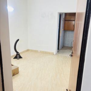 Bedroom Image of 1350 Sq.ft 3 BHK Apartment / Flat for sale in Karishma Apartment, Patparganj New Delhi for Rs. 18500000
