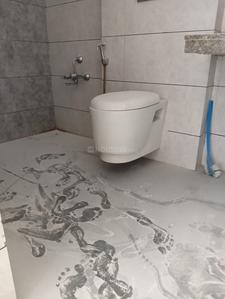 Bathroom Image of 1750 Sq.ft 3 BHK Apartment / Flat for sale in Renown, Shilaj Ahmedabad for Rs. 7400000