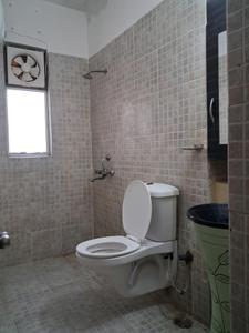 Common Bathroom Image of 925 Sq.ft 2 BHK Apartment / Flat for sale in Paras Tierea, Sector 137 Noida for Rs. 8000000