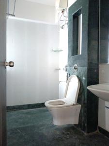 Common Bathroom Image of 1300 Sq.ft 3 BHK Apartment / Flat for rent in Lodha Splendora, Thane West Thane for Rs. 37000