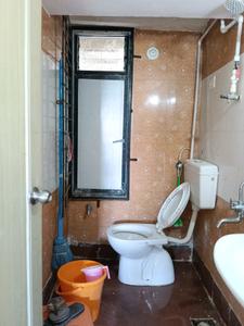 Common Bathroom Image of 980 Sq.ft 2 BHK Apartment / Flat for rent in Siddhachal CHS, Thane West Thane for Rs. 41000