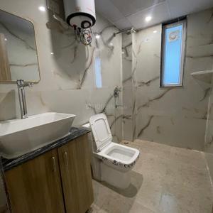 Bathroom Image of 750 Sq.ft 1 RK Studio for rent in Sector 51 Gurgaon for Rs. 30000