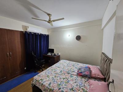 Bedroom Image of 940 Sq.ft 2 BHK Apartment / Flat for rent in Jaypee Kosmos, Sector 134 Noida for Rs. 32000