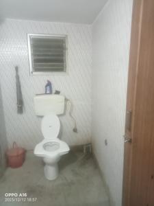 Bathroom Image of 745 Sq.ft 2 BHK Independent House for rent in Behala Chowrasta Kolkata for Rs. 14000