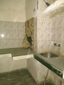 Kitchen Image of 400 Sq.ft 1 BHK Builder Floor for rent in Mayur Vihar Phase 1 New Delhi for Rs. 13000