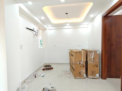 Bedroom Image of 850 Sq.ft 2 BHK Apartment / Flat for rent in Vasant Kunj New Delhi for Rs. 60000