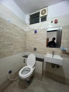 Bathroom Image of 1000 Sq.ft 2 BHK Apartment / Flat for rent in Dream New Race Course, Pipliya Kumar Indore for Rs. 24000