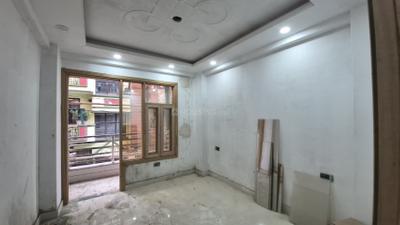 Bedroom Image of 1000 Sq.ft 3 BHK Builder Floor for sale in Lal Kuan New Delhi for Rs. 10000000