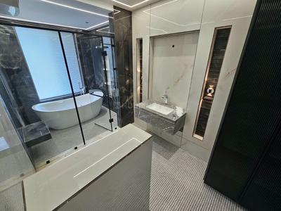 Bathroom Image of 4500 Sq.ft 4 BHK Builder Floor for sale in Sunder Homes Luxury Floors South City 2, Sector 49 Gurgaon for Rs. 57500000