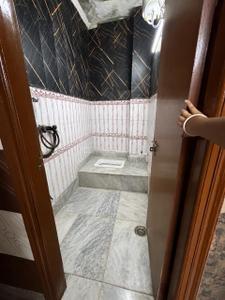 Bathroom Image of 585 Sq.ft 2 BHK Apartment / Flat for sale in Shahdara New Delhi for Rs. 2300000