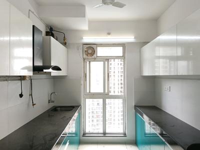 Kitchen Image of 1000 Sq.ft 3 BHK Apartment / Flat for rent in Godrej Emerald, Kasarvadavali Thane for Rs. 35000