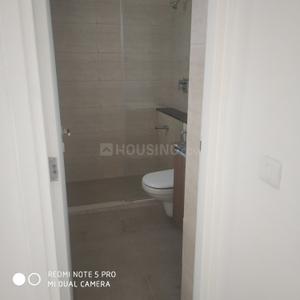 Bathroom Image of 1500 Sq.ft 3 BHK Apartment / Flat for sale in DLF The Primus, Sector 82A Gurgaon for Rs. 28400000