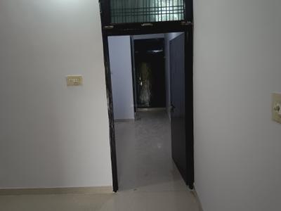 Living Room Image of 700 Sq.ft 2 BHK Apartment / Flat for rent in Rajajipuram Lucknow for Rs. 6500