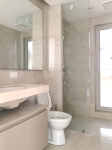 Common Bathroom Image of 1100 Sq.ft 2.5 BHK Apartment / Flat for sale in Hiranandani Cardinal, Hiranandani Estate Thane for Rs. 28800000