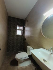 Bathroom Image of 1076 Sq.ft 2 BHK Apartment / Flat for sale in Porvorim Goa for Rs. 15000000