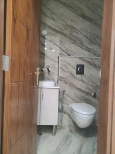 Common Bathroom Image of 1305 Sq.ft 3 BHK Builder Floor for sale in Green Field Colony Faridabad for Rs. 14500000