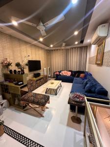Bedroom Image of 1800 Sq.ft 3 BHK Builder Floor for rent in East Of Kailash New Delhi for Rs. 110000