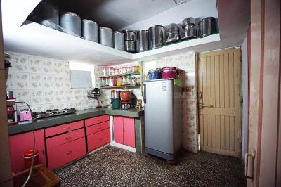 Kitchen Image of 666 Sq.ft 2 BHK Apartment / Flat for sale in Ranip Ahmedabad for Rs. 4000000