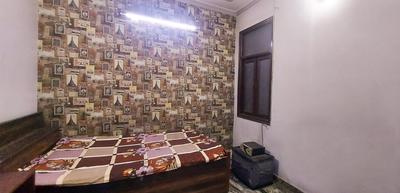 Bedroom Image of 900 Sq.ft 2 BHK Builder Floor for sale in Shahdara New Delhi for Rs. 5000000