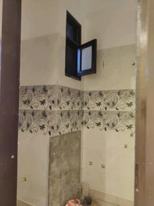 Common Bathroom Image of 750 Sq.ft 2 BHK Builder Floor for sale in DLF Ankur Vihar Ghaziabad for Rs. 2350098