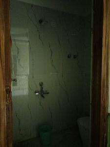 Common Bathroom Image of 451 Sq.ft 1 BHK Apartment / Flat for sale in Kulesara Greater Noida for Rs. 2000000