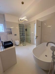 Bathroom Image of 5000 Sq.ft 5 BHK Independent House for rent in Marna Siolim Goa for Rs. 400000